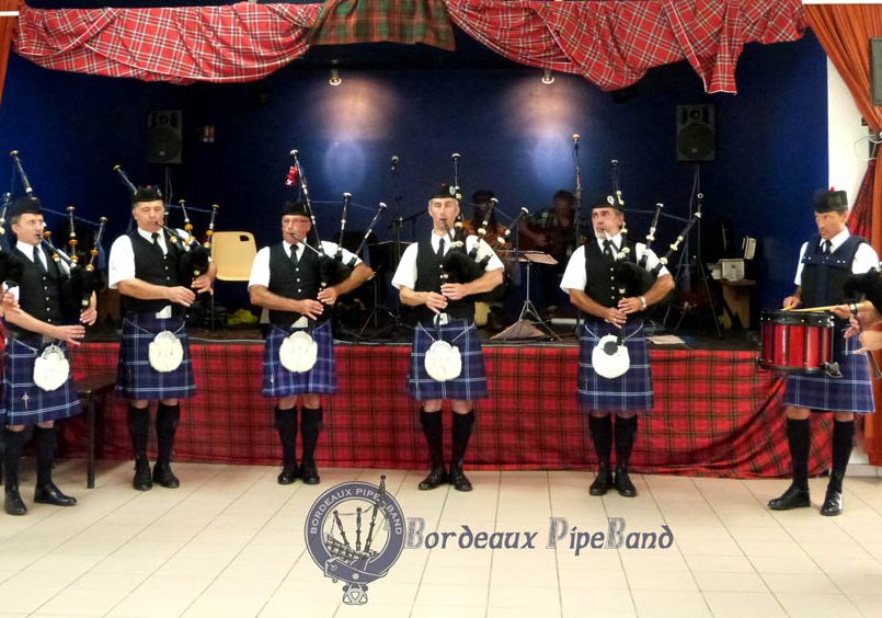 Bordeaux Pipe Band Fronsac 2013 07 805x564